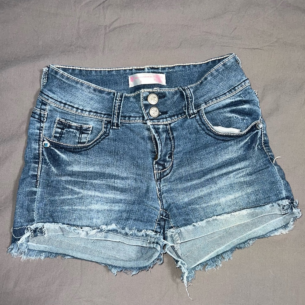 No Boundaries Size 3 Juniors Denim Shorts